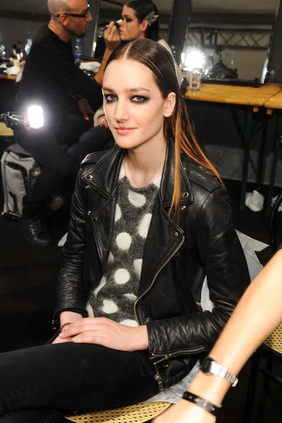 Look 1